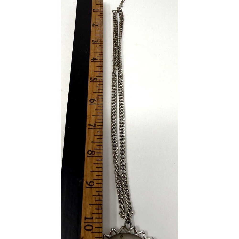 Vintage Horses Equestrian Themed Round Medallion Silver Toned Necklace - Picture 8 of 9